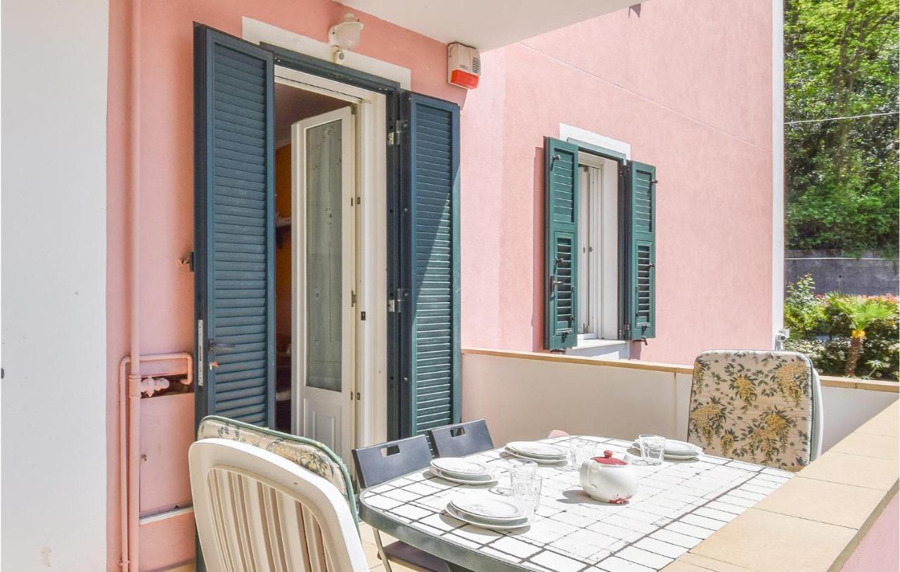 3 Bedroom Amazing In Apartamento