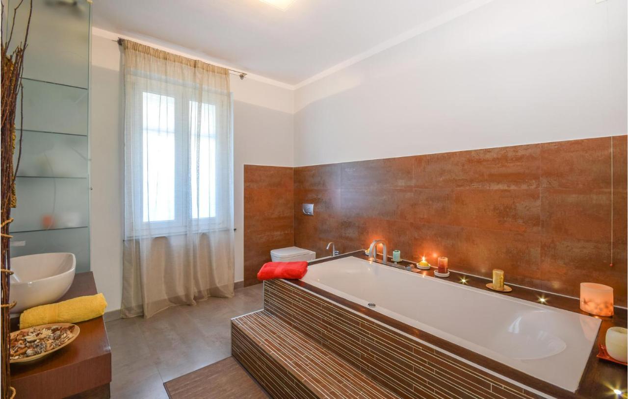 Apartamento 3 Bedroom Amazing In